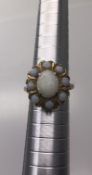 9 carat Yellow Gold Opal Cluster Ring