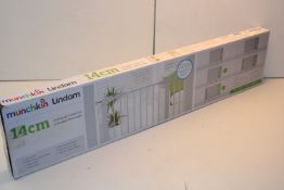 BOXED LINDAM MUCHKIN 14CM UNIVERSAL EXTENSION FOR SAFETY GATE Condition ReportAppraisal Available on