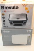 2X BOXED ASSORTED ITEMS TO INCLUDE BREVILLE DEEP FILL 2 SLICE SANDWICH TOASTER & SWAN 2 SLICE