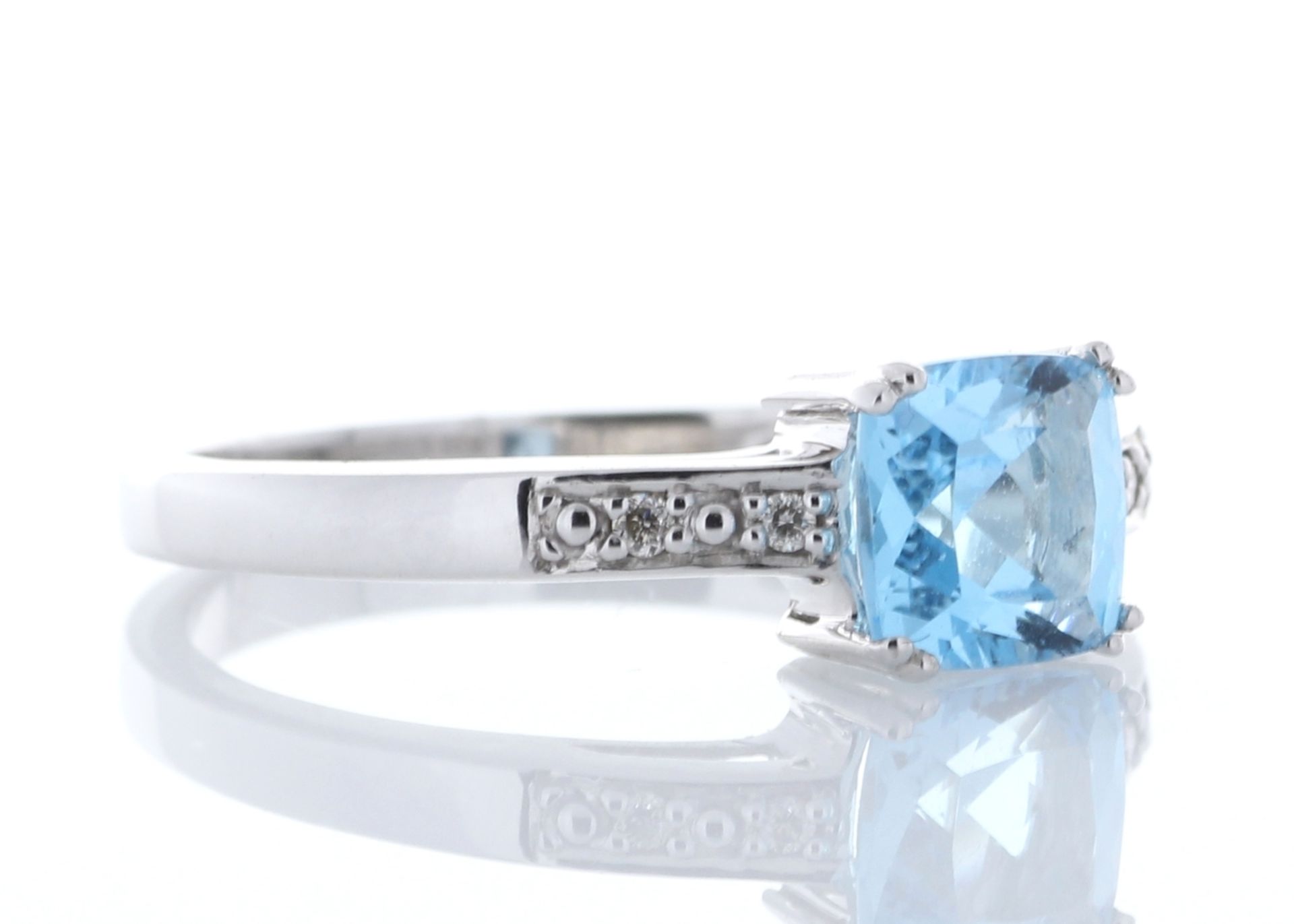 9ct White Gold Blue Topaz Diamond Ring 0.03 Carats - Valued by GIE £1,330.00 - A stunning cushion - Image 4 of 5