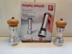 X 2 ITEMS TO INCLUDE BOXED MORPHY RICHARDS SALT & PEPER MILL & UNBOXED SALT & PEPPER MILLS Condition