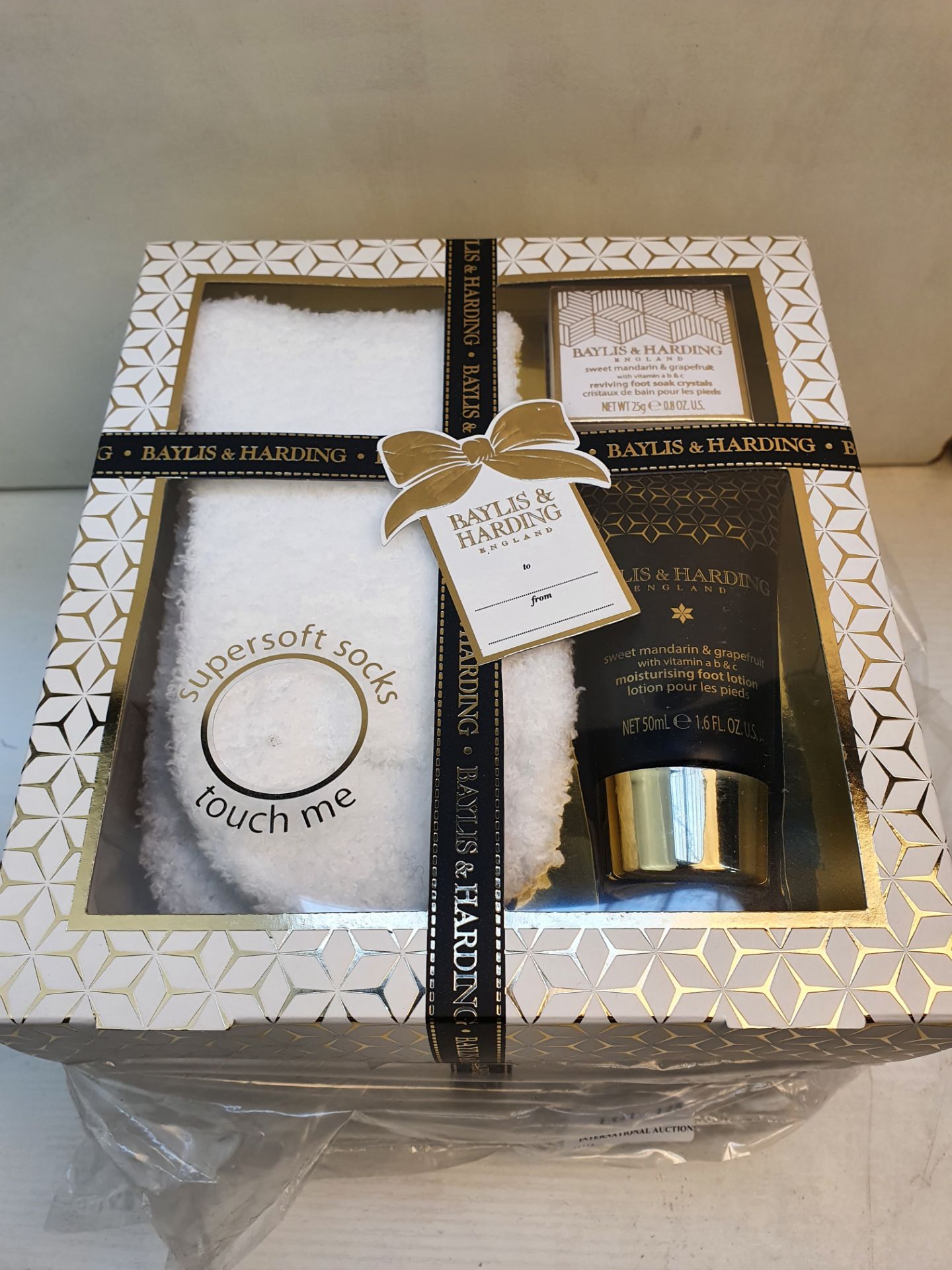X 3 BAYLIS & HARDING GIFT SETSCondition ReportAppraisal Available on Request- All Items are