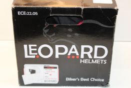 BOXED LEOPARD HELMETS GLOSS WHITE SIZE MEDIUM MOTORCYCLE HELMET Condition ReportAppraisal