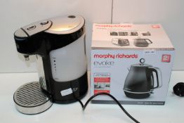 2X BOXED/UNBOXED ASSORTED ITEMS TO INCLUDE MORPHY RICHARDS EVOKE JUG KETTLE AND BREVILLE HOT CUP HOT