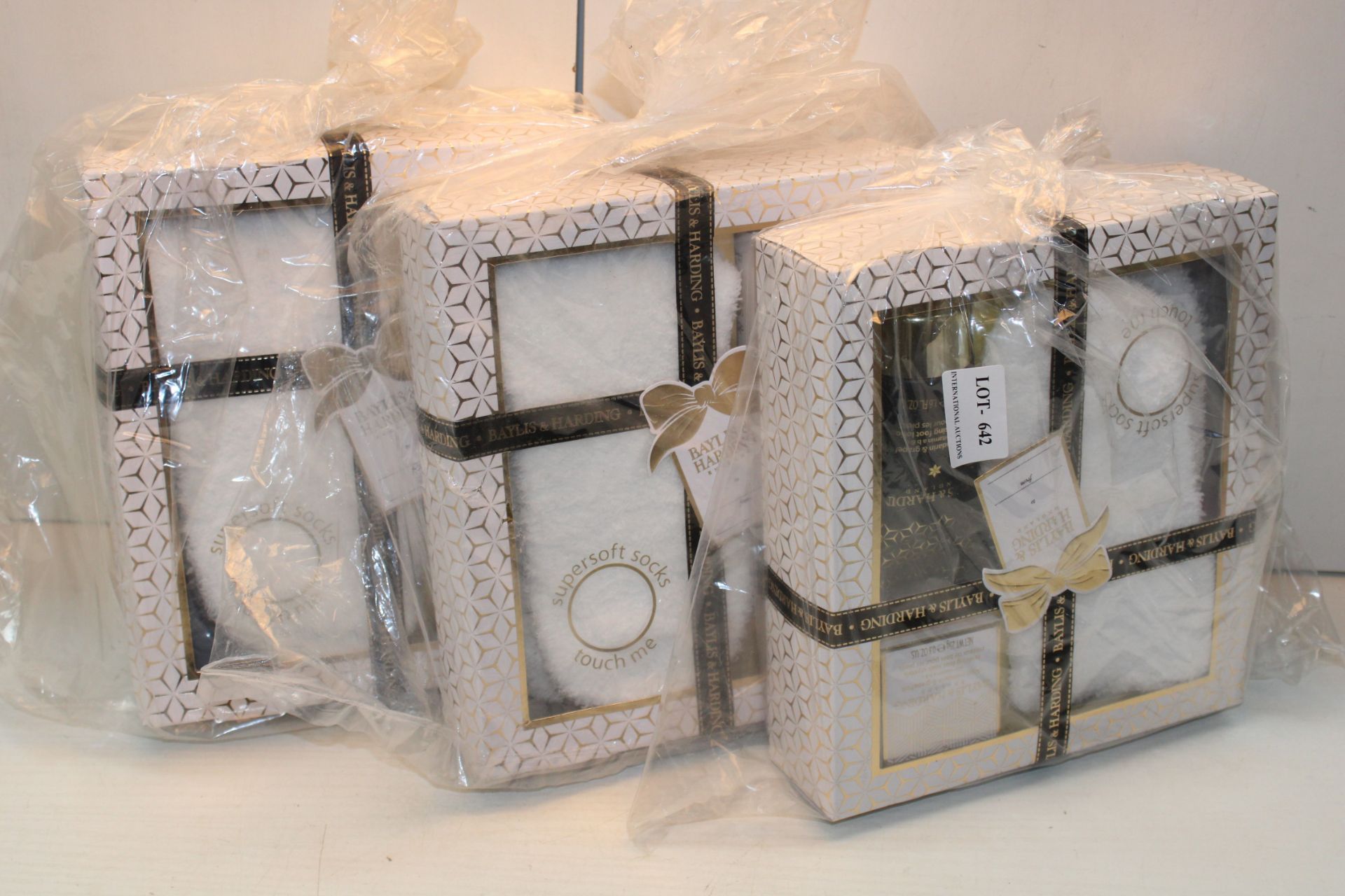 3X BOXED BAYLISS & HARDING GIFT SETS Condition ReportAppraisal Available on Request- All Items are