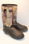 1X PAIR UNBOXED CAMO WELLINGTON BOOTS UK SIZE 12Condition ReportAppraisal Available on Request-