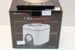 2X ASSORTED ITEMS TO INCLUDE KITCHEN PERFECTED DEEP FAT FRYER & SALTER DISC ELECTRONIC SCALE