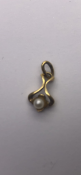 9 carat yellow gold pendant set with a Pearl No Reserve