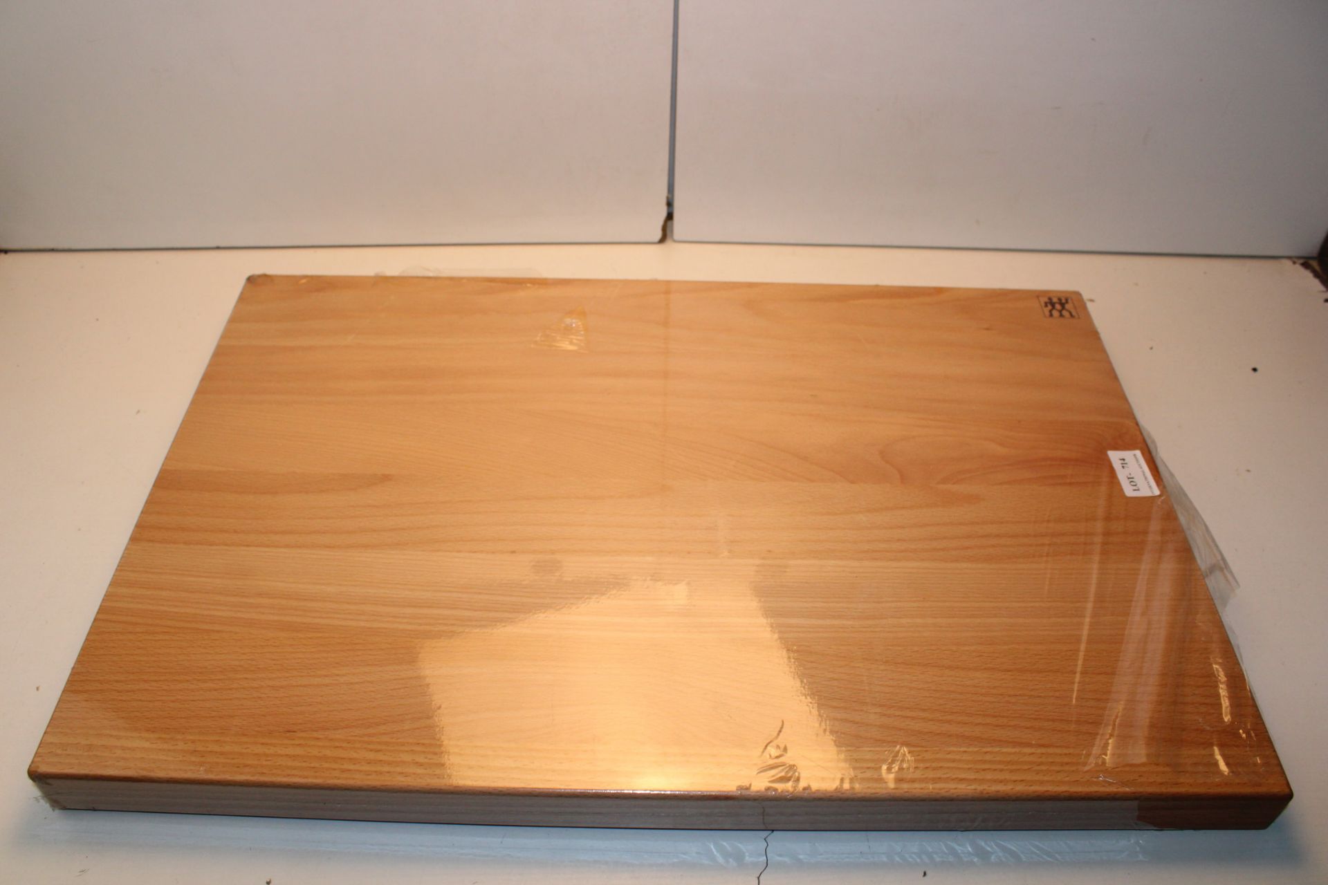 UNBOXED ZWILLING CHOPPING BOARD RRP £47.89Condition ReportAppraisal Available on Request- All