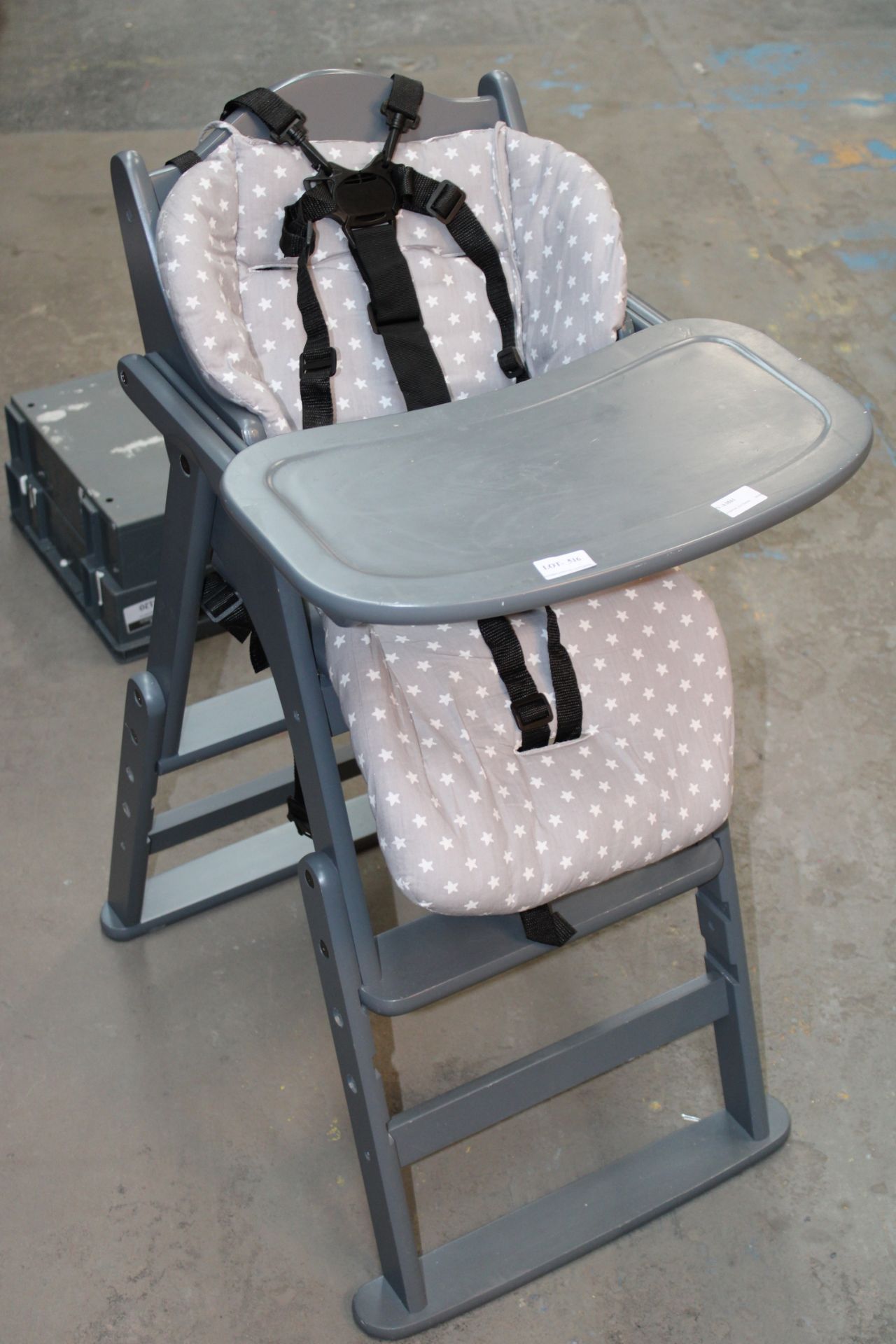 MULTI HEIGHT CHILDRENS HIGH CHAIR IN GREY Condition ReportAppraisal Available on Request- All