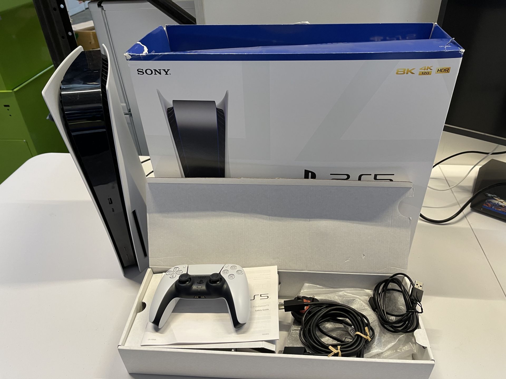 BOXED PLAYSTATION 5 DISC CONSIOLE AND CONTROLLER, CONSOLE INCLUDES, POWER LEAD, HDMI & PS5 - Image 2 of 3