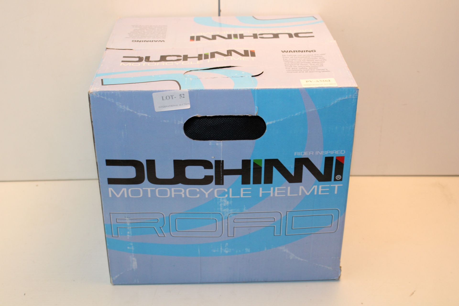 BOXED DUCHINI MOTORCYCLE HELMET RIDER INSPIRED D501 GARAGE GLOSS BLUE/RED RRP £54.99Condition
