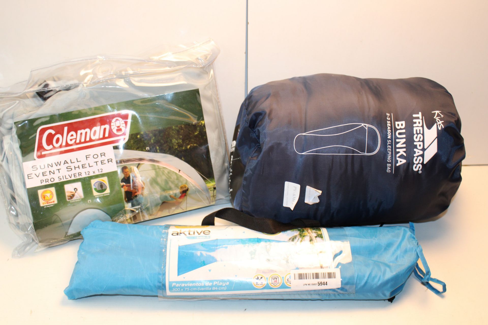 3X ASSORTED ITEMS TO INCLUDE TRESPASS BUNKA KIDS SLEEPING BAG & OTHER (IMAGE DEPICTS STOCK)Condition