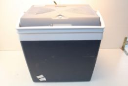 UNBOXED AMAZON BASICS THERMO ELECTRIC COOL BOX Condition ReportAppraisal Available on Request- All