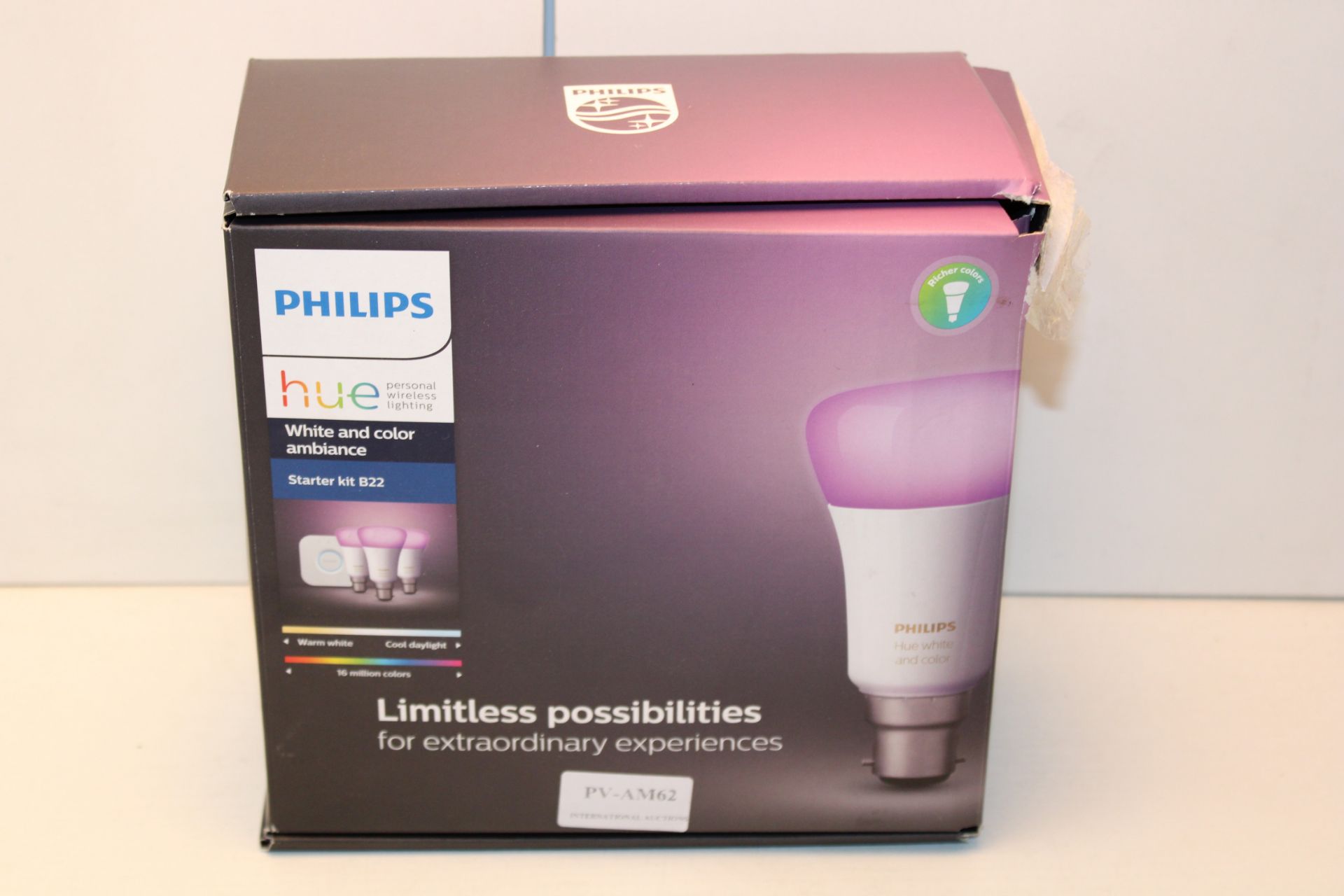 BOXED PHILIPS HUE PERSONAL WIRELESS LIGHTING WHITE AND COLOUR AMBIANCE STARTER KIT B22 RRP £129.