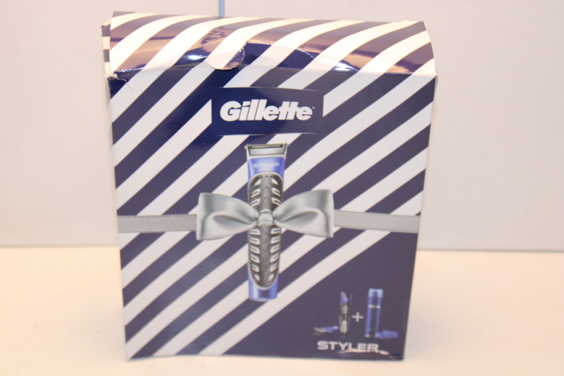 BOXED GILLETTE GIFT SET Condition ReportAppraisal Available on Request- All Items are Unchecked/