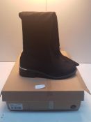 BLACK BAY WIDE BOOTS SIZE 6 RRP £32.99 Condition ReportAppraisal Available on Request- All Items are