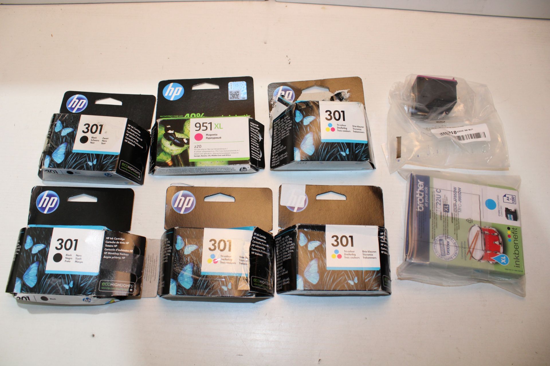 8X ASSORTED INK CARTRIDGES BY HP & BROTHER (IMAGE DEPICTS STOCK)Condition ReportAppraisal