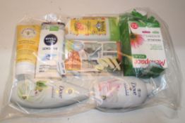 7ASSORTED ITEMS (IMAGE DEPICTS STOCK)Condition ReportAppraisal Available on Request- All Items are