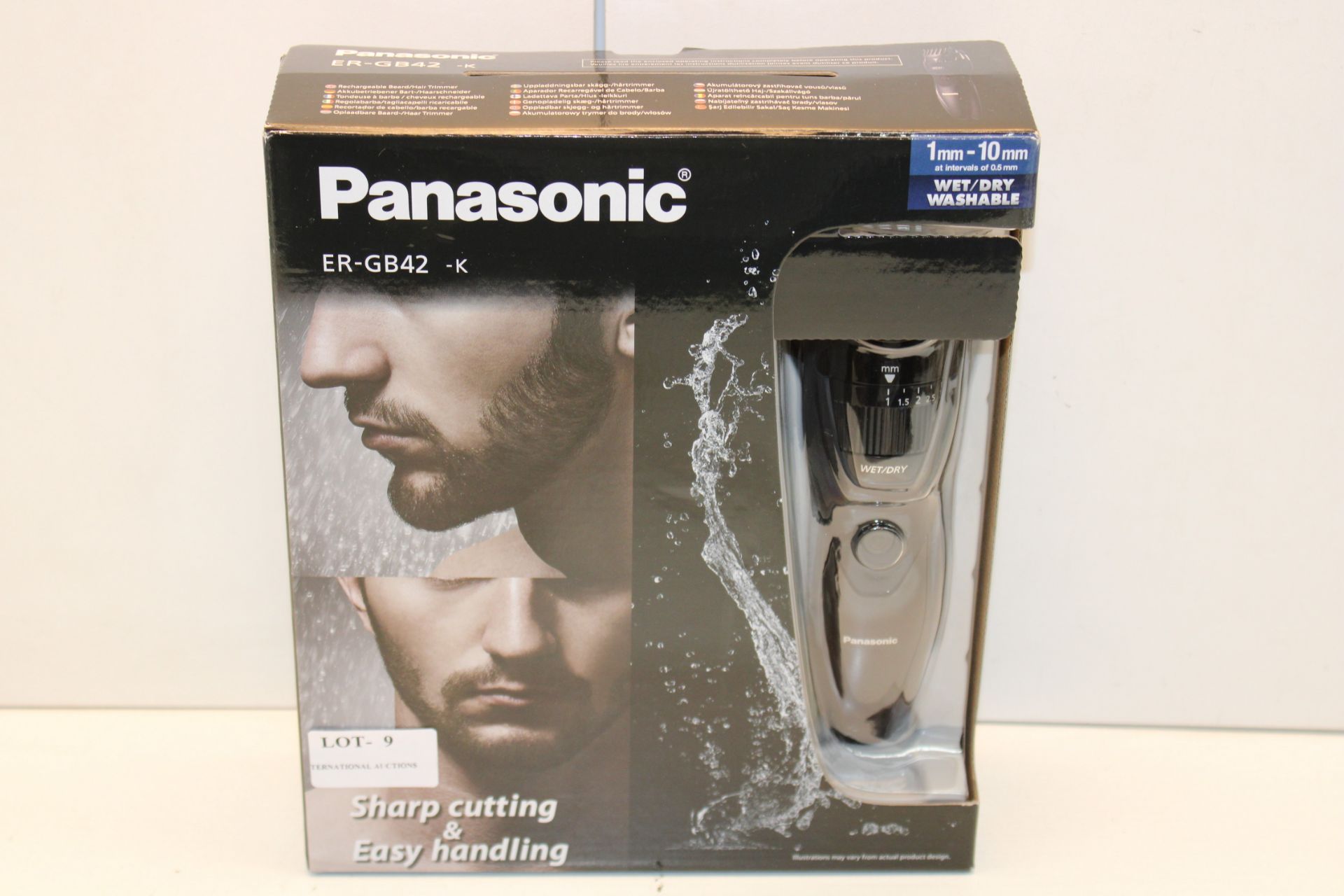 BOXED PANASONIC ER-GB42-K WET/DRY WASHABLE RECHARGEABLE BEARD/HAIR TRIMMER RRP £65.60Condition