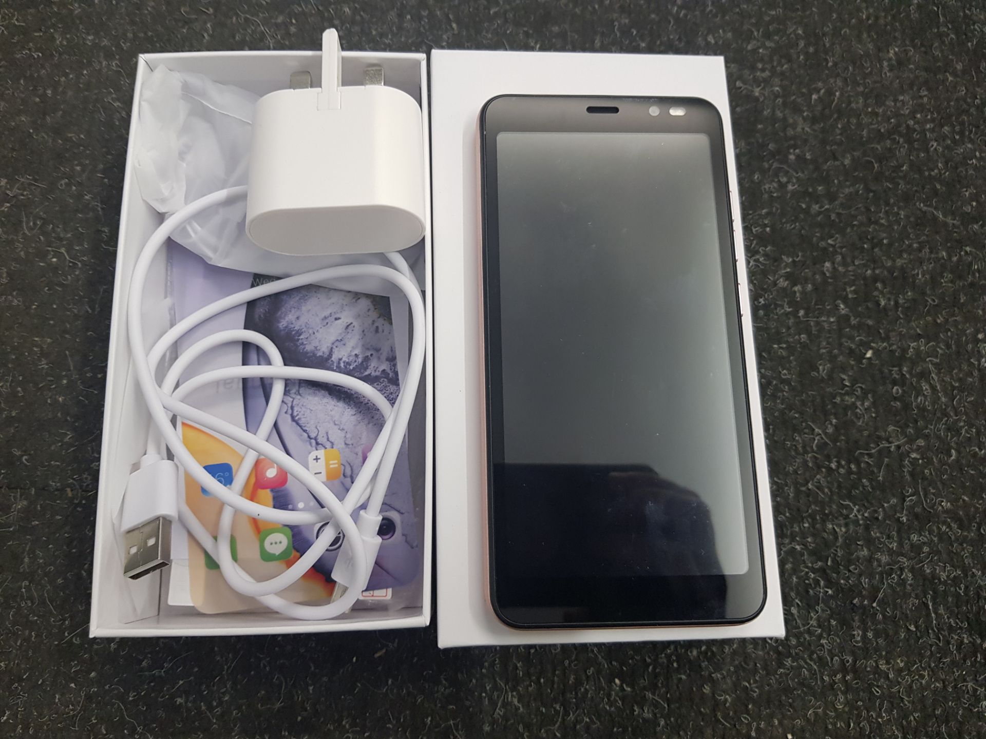BOXED LCIEA MOBILE PHONE (DOES NOT POWER ON) RRP £80Condition ReportDOES NOT POWER ON
