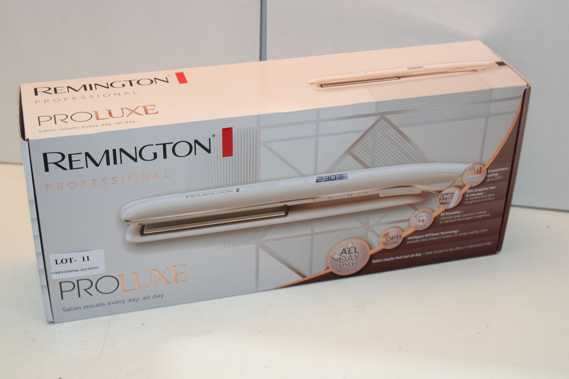 BOXED REMINGTON PROFESSIONAL PROLUXE STRAIGHTENERS MODEL NO. S9100 RRP £59.99Condition