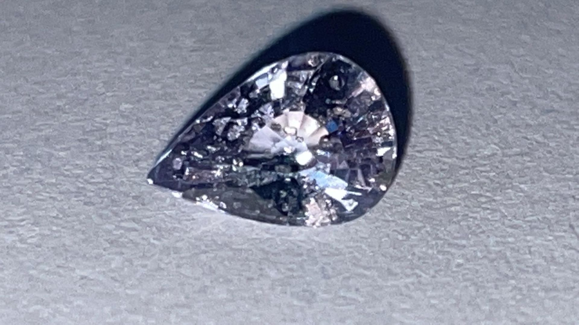 1.02ct Sapphire- Heated stone, SI1, Light Purple