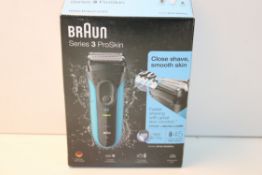 BOXED BRAUN SERIES 3 PROSKIN WET & DRY SHAVER MODEL: 3010S RRP £79.00Condition ReportAppraisal