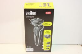 BOXED BRAUN SERIES 5 EASY CLEAN SHAVER WET & DRY MODEL: 50.W4650 CS RRP £89.00Condition