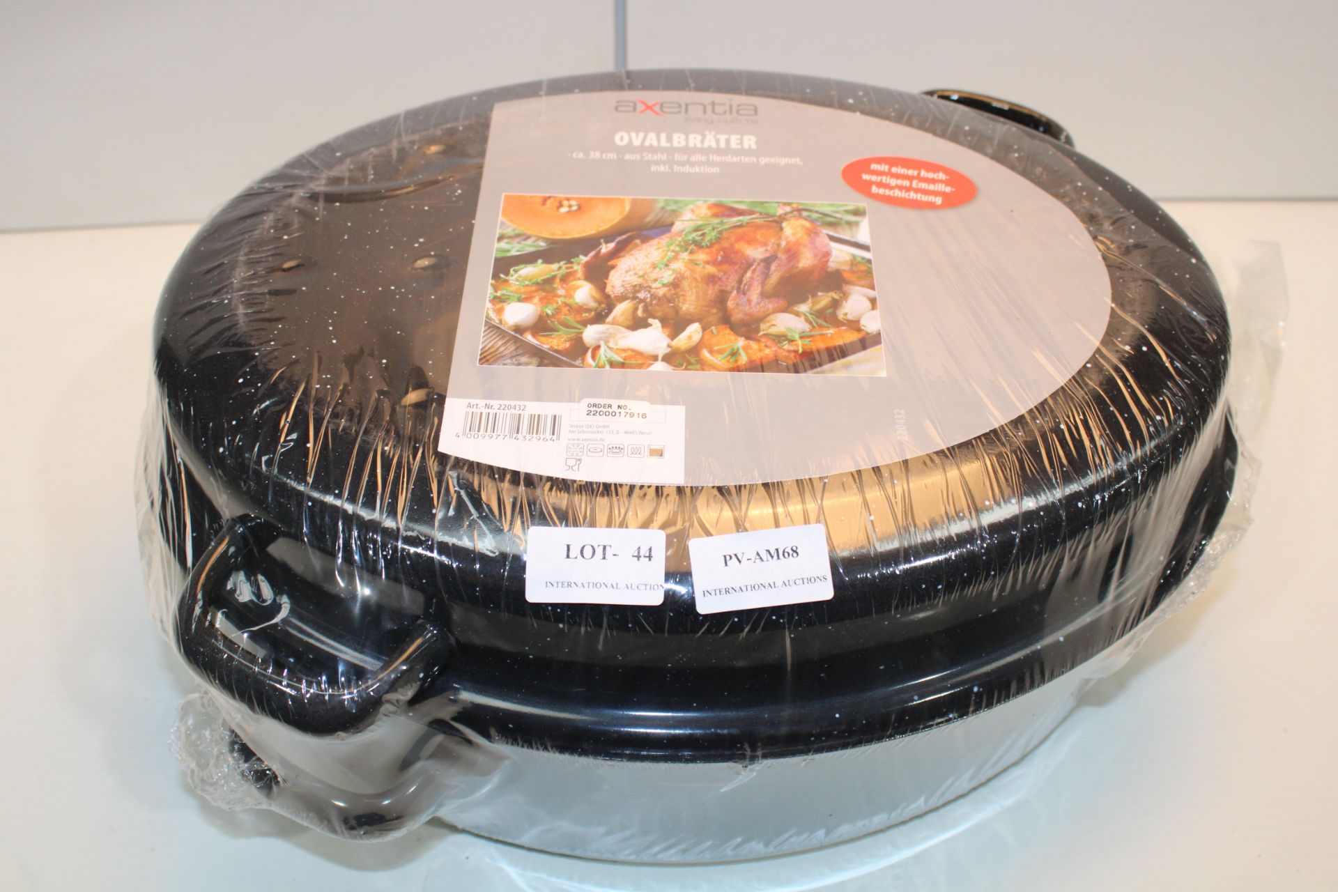 UNBOXED AXENTIA OVAL BAKING DISH WITH LIDCondition ReportAppraisal Available on Request- All Items