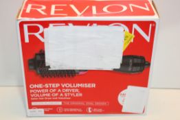 BOXED REVLON ONE STEP VOLUMISER POWER OF A DRYER VOLUME OF A STYLER RRP £52.50Condition
