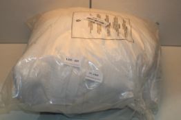 UNBOXED DUVET SET Condition ReportAppraisal Available on Request- All Items are Unchecked/Untested