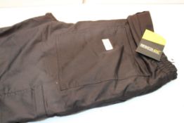REGATTA PROFESSIONAL WORKWEAR BLACK PANTS UK 38"Condition ReportAppraisal Available on Request-