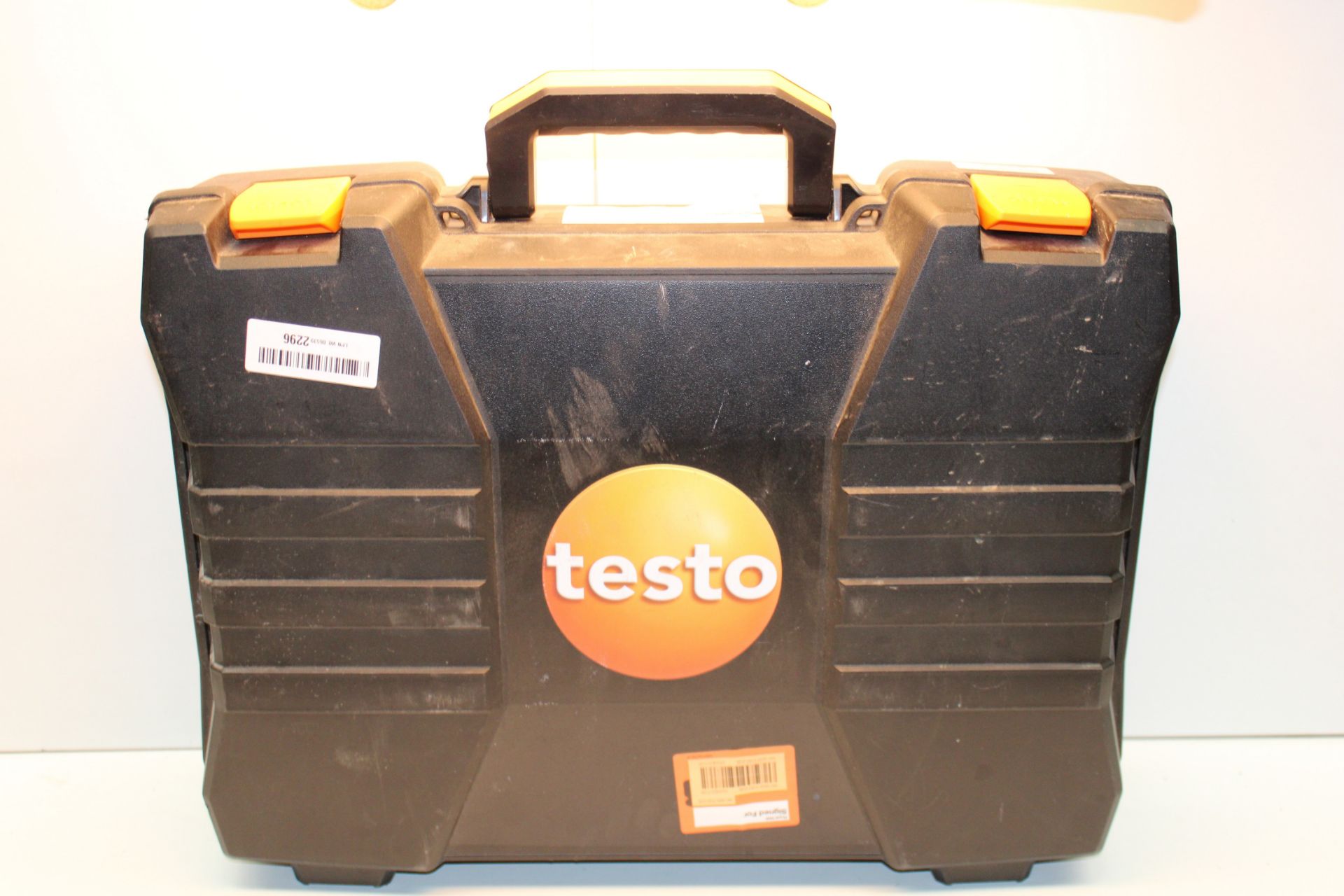 UNBOXED TESTO FLUE GAS ANALYSER TESTO 327 WITH FLIGHT CASE RRP £574.80Condition ReportAppraisal