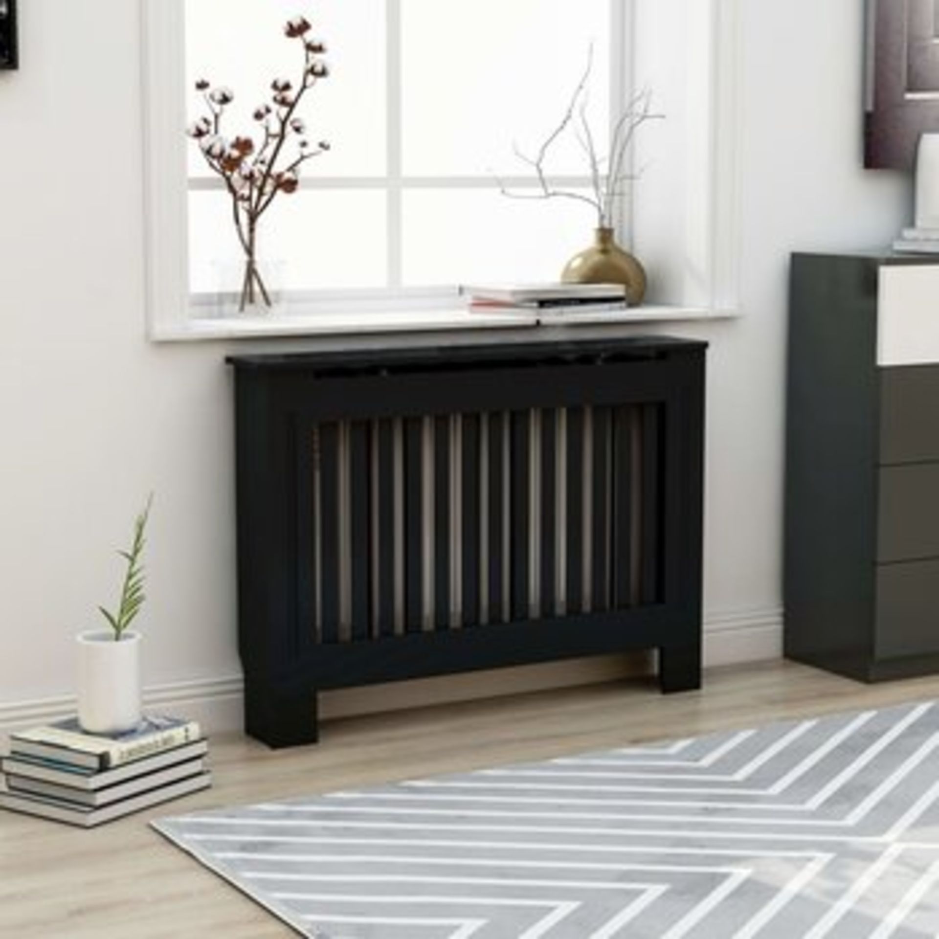 BOXED JAYLYNN MEDIUM RADIATOR COVER IN BLACK RRP £92.42Condition ReportAppraisal Available on