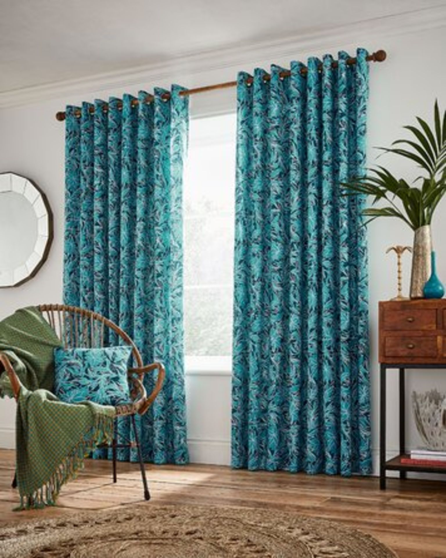 BAGGED HELENA SPRINGFIELD OASIS EYELET ROOM DARKENING CURTAINS BLUE 90"X72" RRP £58.99Condition