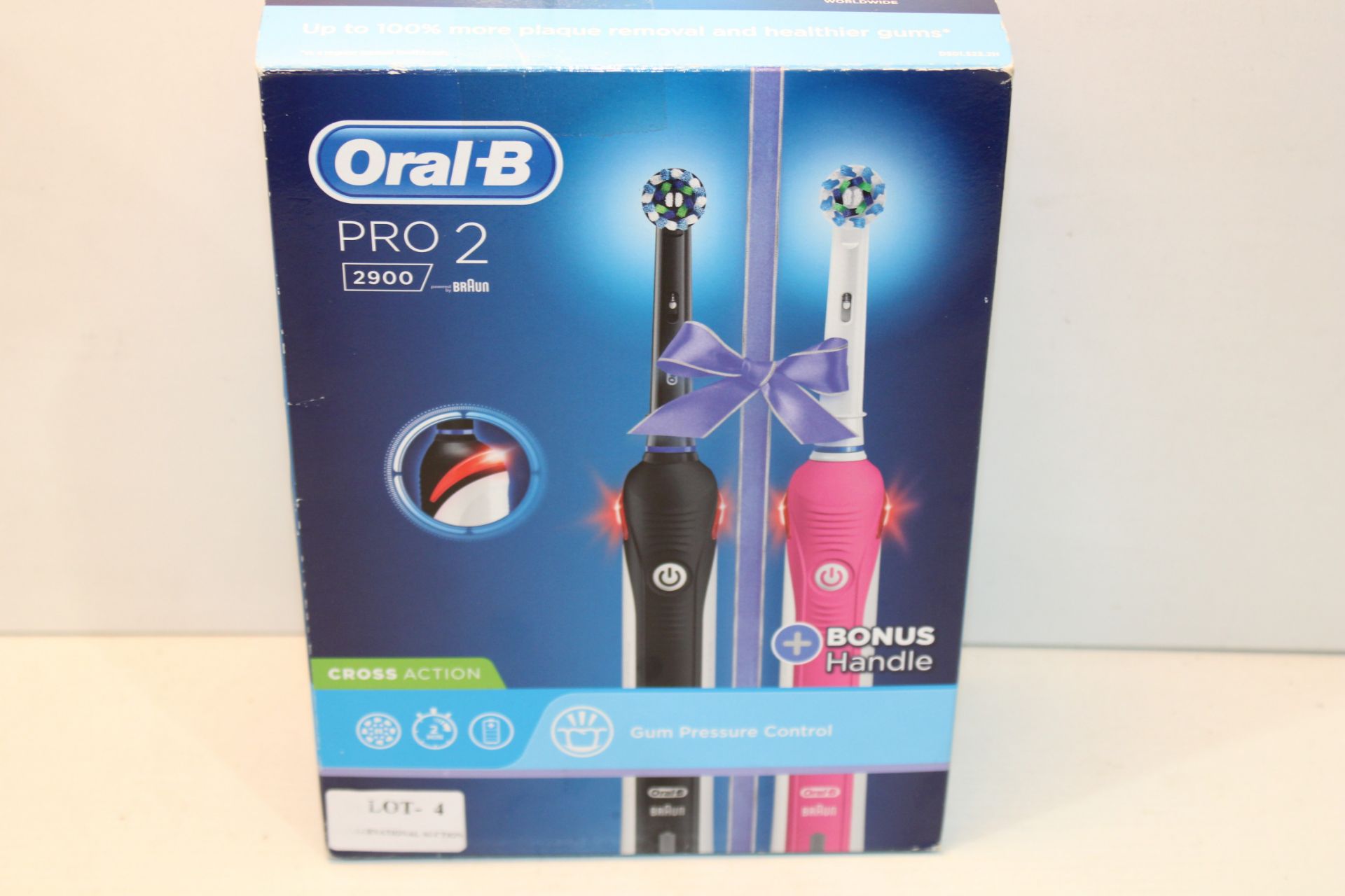 BOXED ORAL B PRO 2 2900 POWERED BY BRAUN TOOTHBRUSH RRP £34.99Condition ReportAppraisal Available on