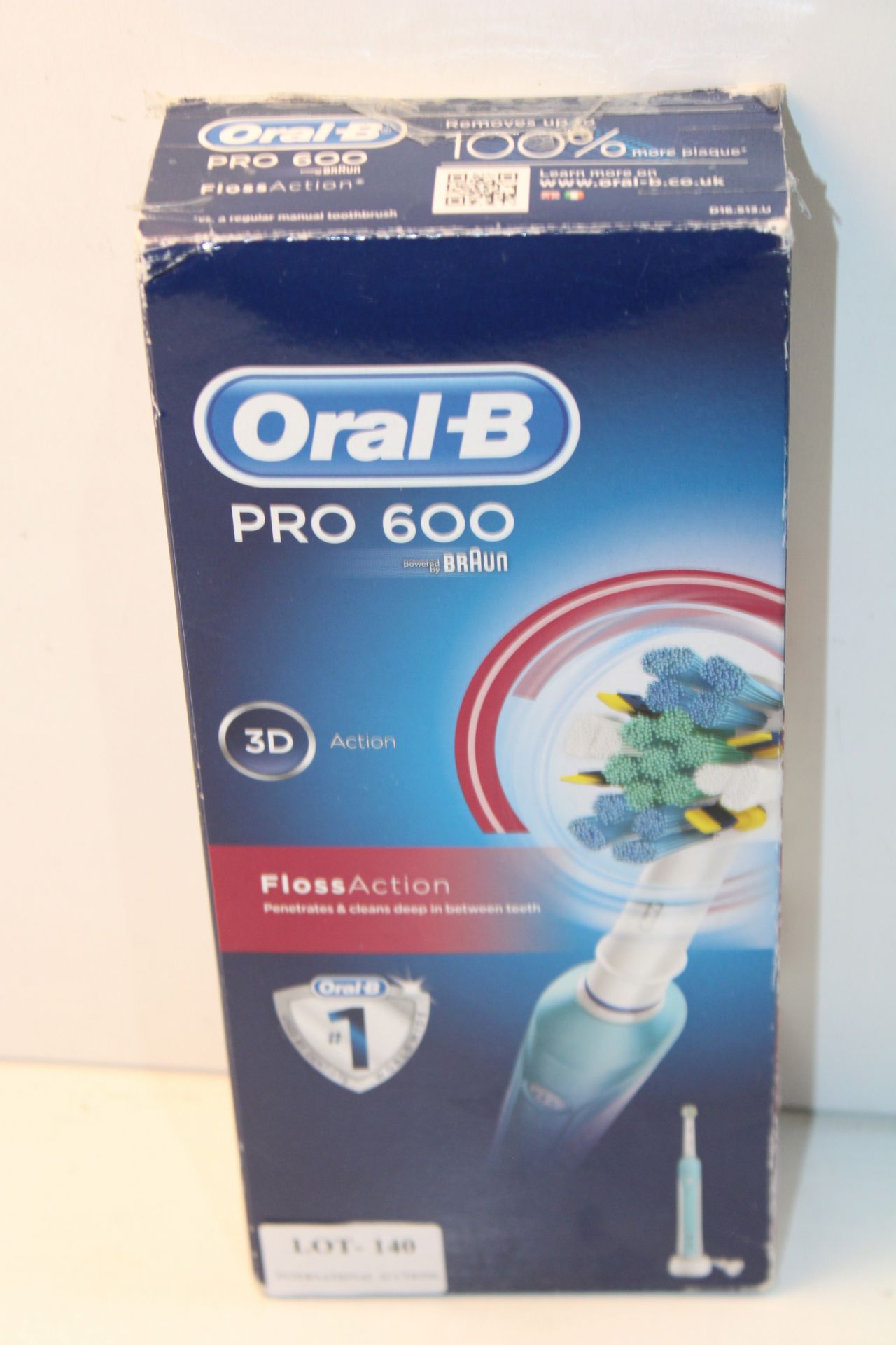 BOXED ORAL B PRO 600 POWERED BY BRAUN 3D ACTION TOOTHBRUSH RRP £34.99Condition ReportAppraisal