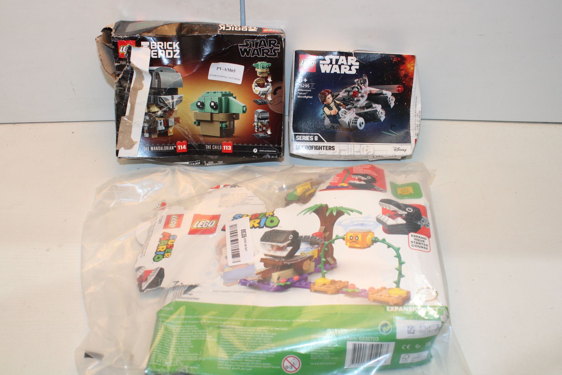 X 3 ASSORTED ITEMS TO INCLUDE LEGO STAR WARS & LRGO SUPER MARIO \Condition ReportAppraisal Available