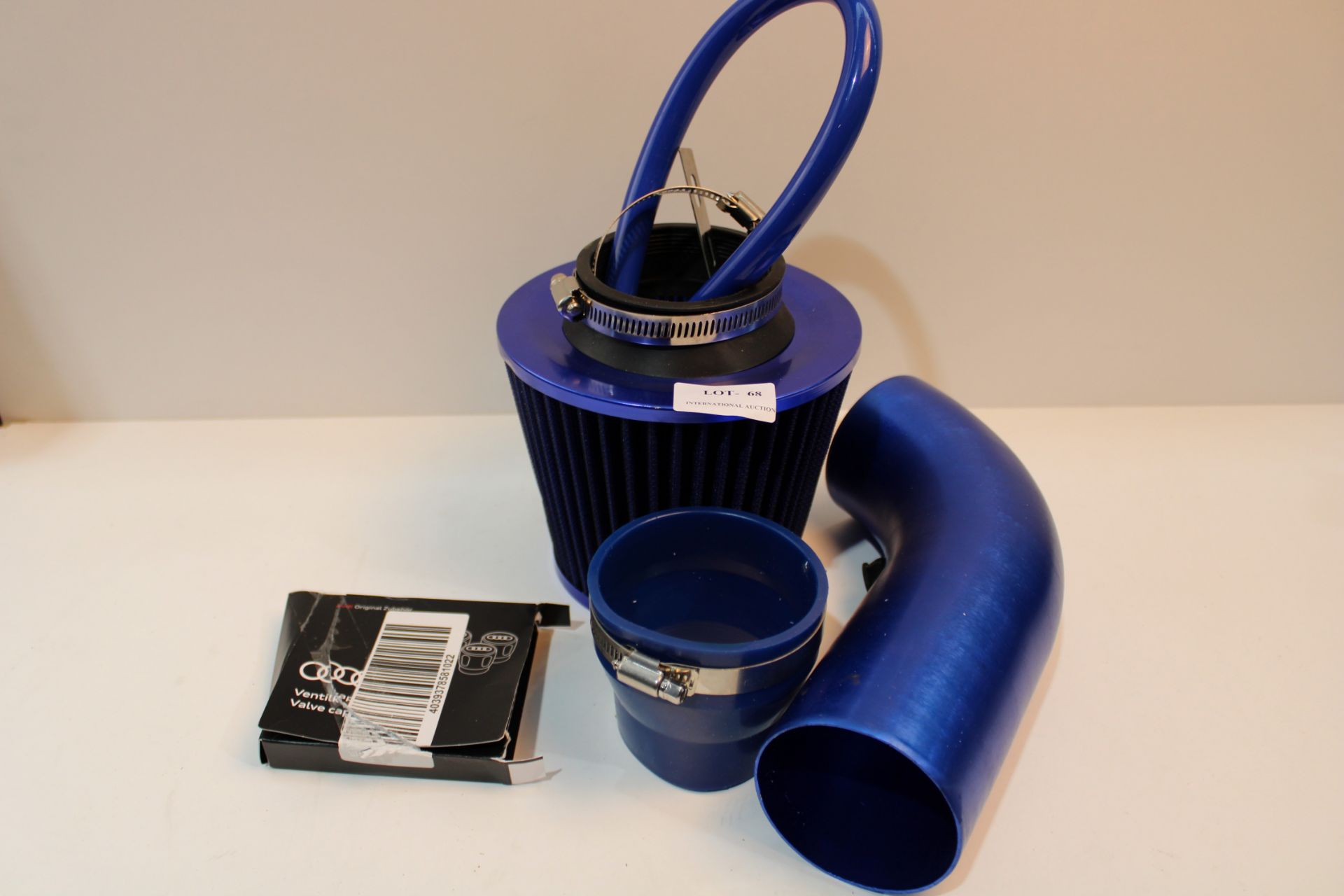 UNBOXED AUTOMOTIVE AIR FILTER Condition ReportAppraisal Available on Request- All Items are