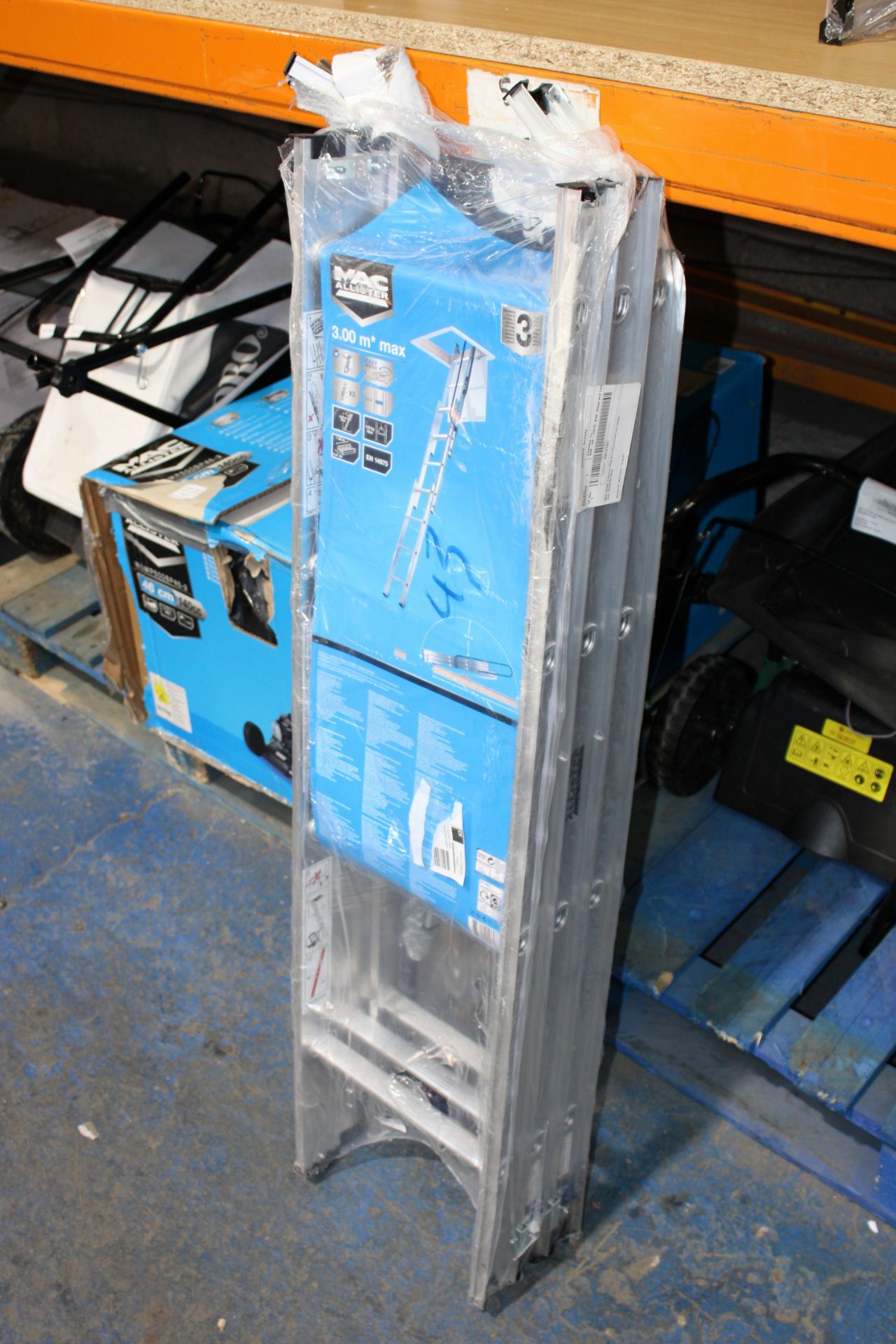 UNBOXED MAC ALLISTER 3 SECTION ALUMINIUM LOFT LADDER RRP £89.00Condition ReportAppraisal Available