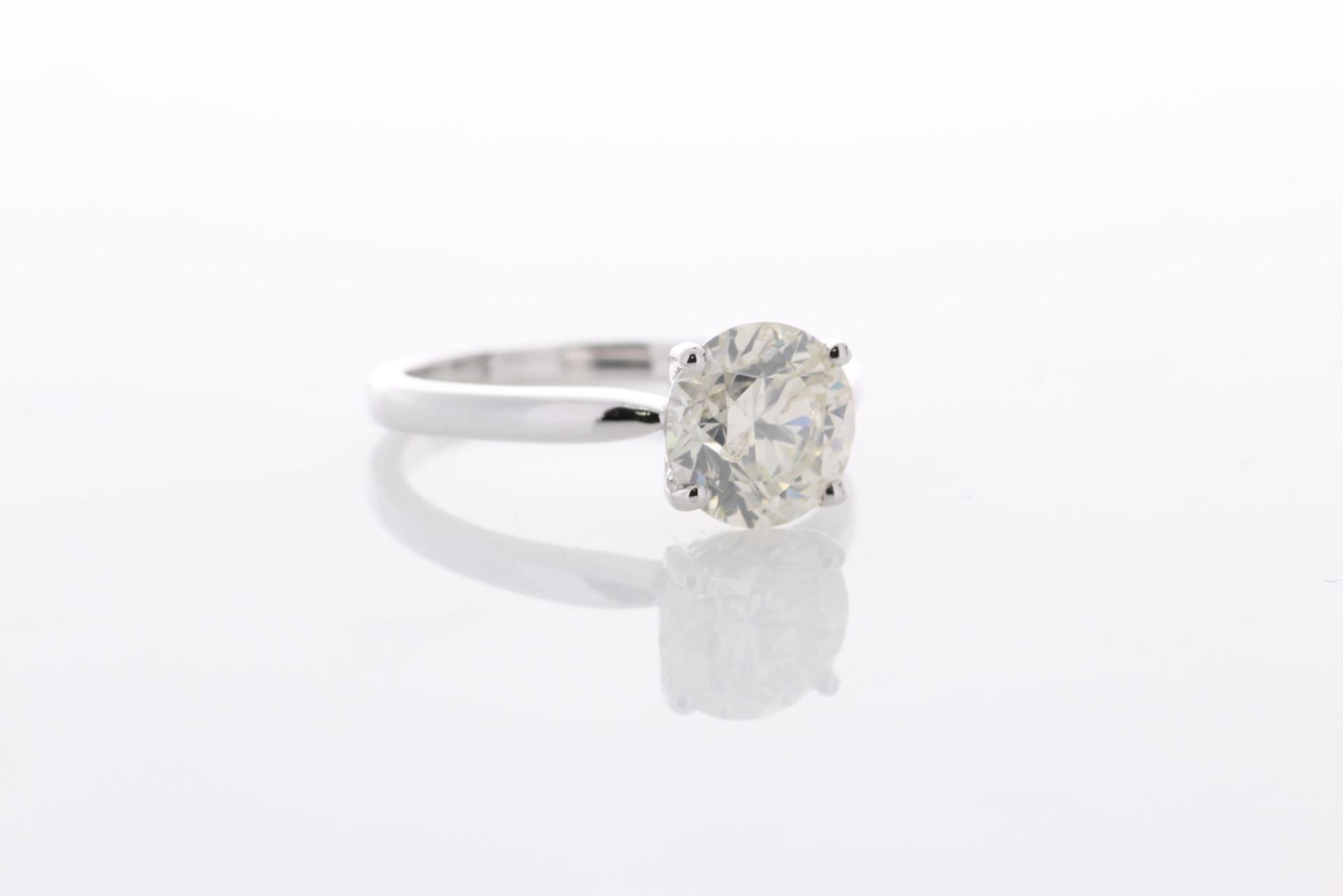 18ct White Gold Single Stone Prong Set Diamond Ring 2.02 Carats - Valued by IDI £45,675.00 - 18ct - Image 4 of 5