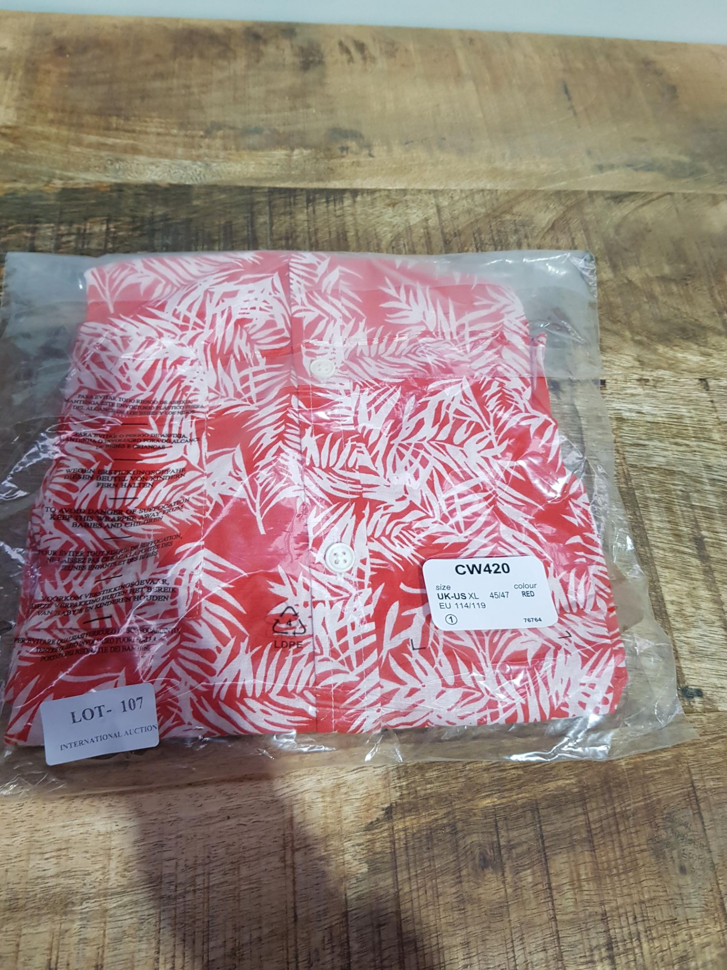 BRAND NEW JACAMO RED LEAFY SHIRT SIZE XL (CW420)Condition ReportBRAND NEW