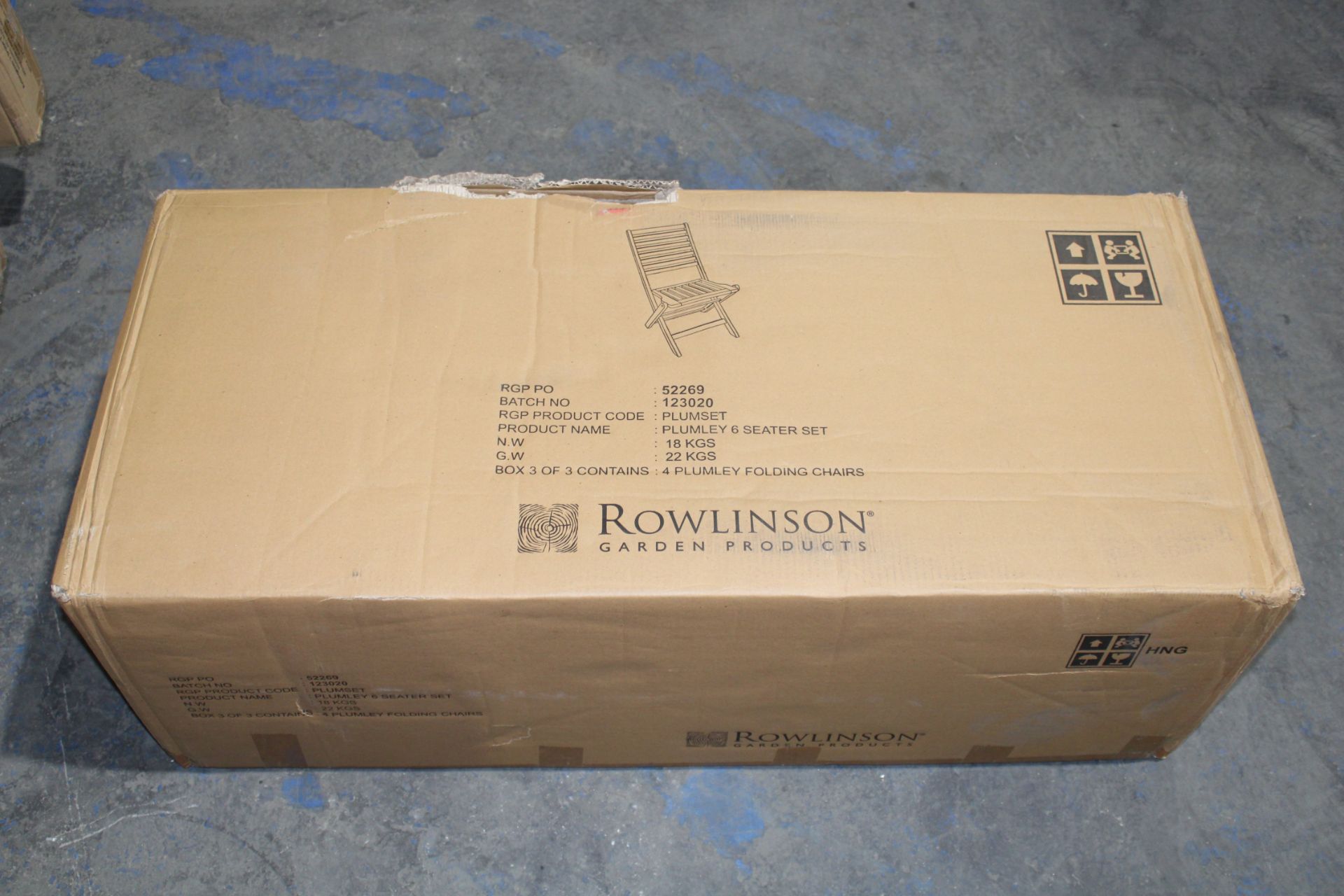 BOXED ROWLINSON GARDEN PRODUCTS 4 PLUMLEY FOLDING CHAIRS WITH CUSHIONS RRP £200.00 (AS SEEN IN - Image 2 of 2
