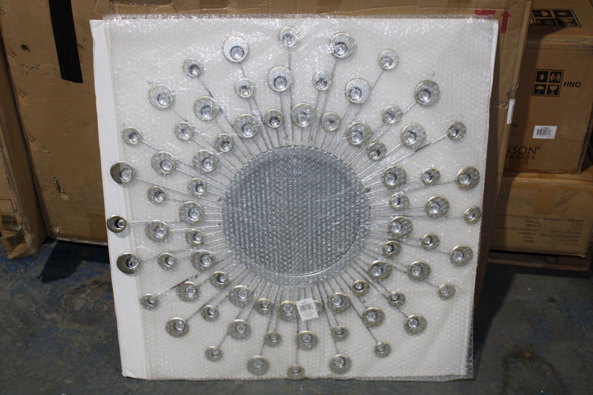 BOXED ROUND DECORATIVE MIRROR RRP £59.99 (AS SEEN IN WAYFAIR)Condition ReportAppraisal Available