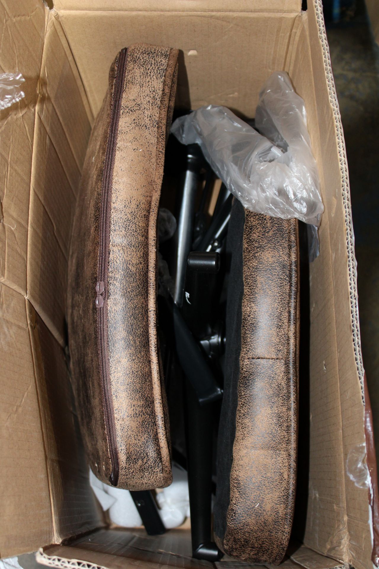 BOXED GAS LIFT SWIVEL CHAIR Condition ReportAppraisal Available on Request- All Items are