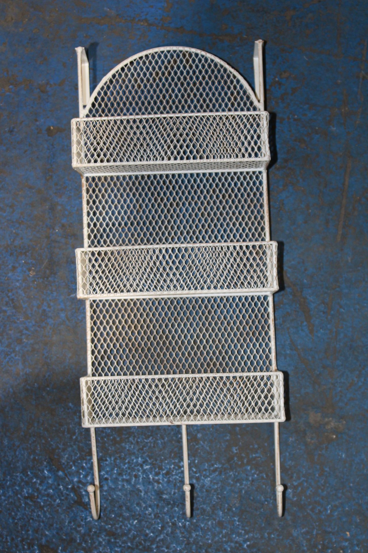 3 POCKET METAL DOOR STORAGE RACK (IMAGE DEPICTS STOCK)Condition ReportAppraisal Available on