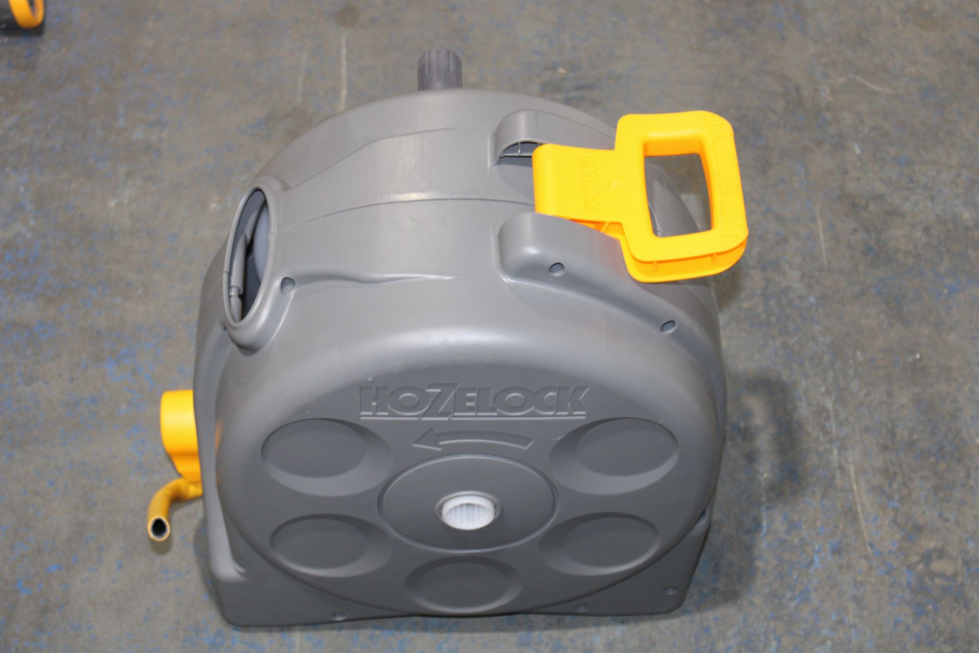 Hozelock Compact 2in1 Enclosed Reel 25m Â£40.88Condition ReportAppraisal Available on Request- All