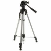 Amazon Basics 60-Inch Lightweight Tripod with Bag Â£20.99Condition ReportAppraisal Available on