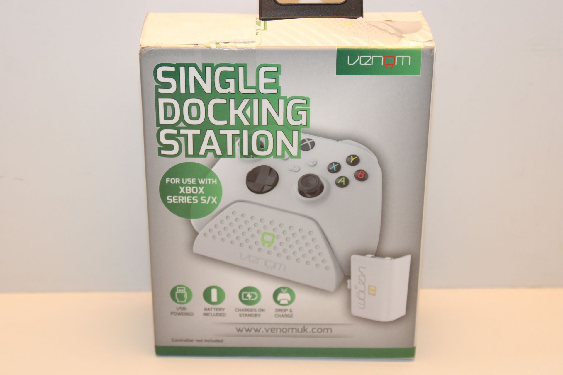 Venom Charging Dock with Rechargeable Battery Pack - White (Xbox Series X / S) Â£14.99Condition